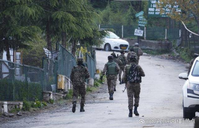 承认为西方做肮脏事，巴基斯坦打新算盘，深夜主动出击向印度开火