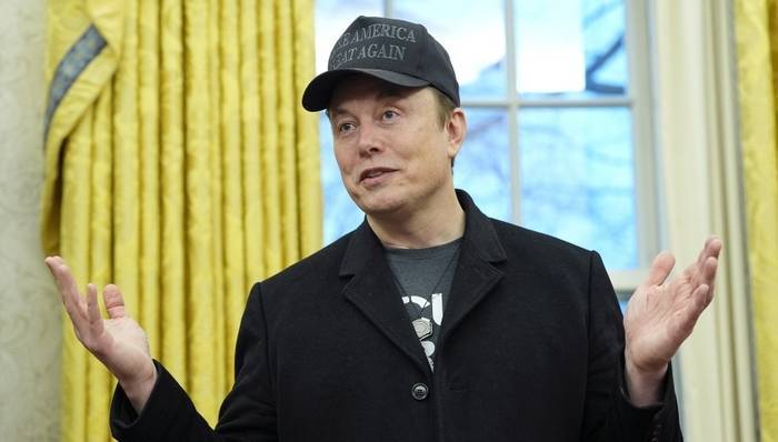 马斯克大胆预测：5年内机器人将超越人类最顶尖的外科医生