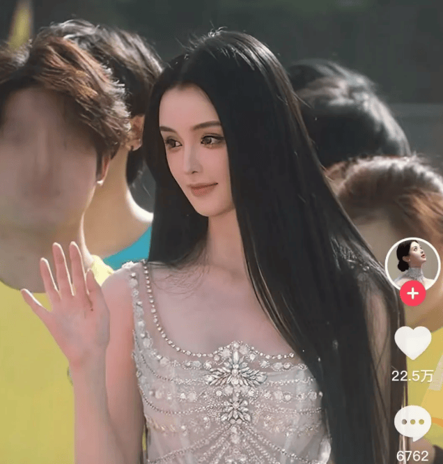 新娘因长相太美被质疑AI换脸，拍摄者：她们一家都很美