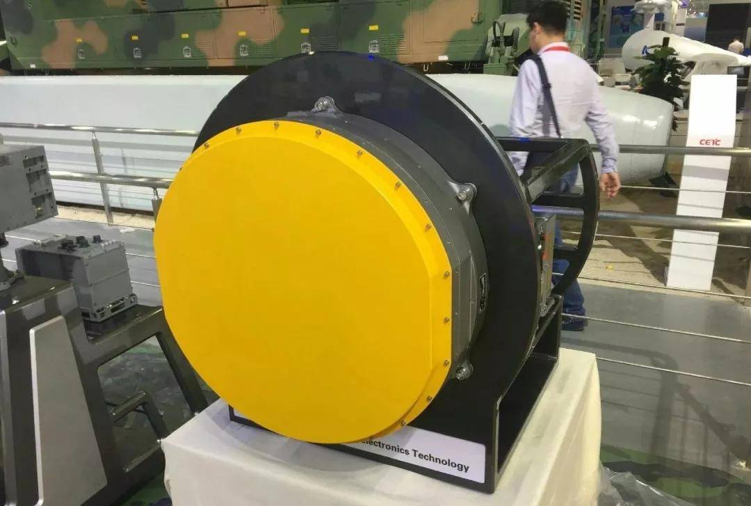 歼-10C赢在哪里？巴防长证实：印巴空战歼-10CP成功逼退“阵风”