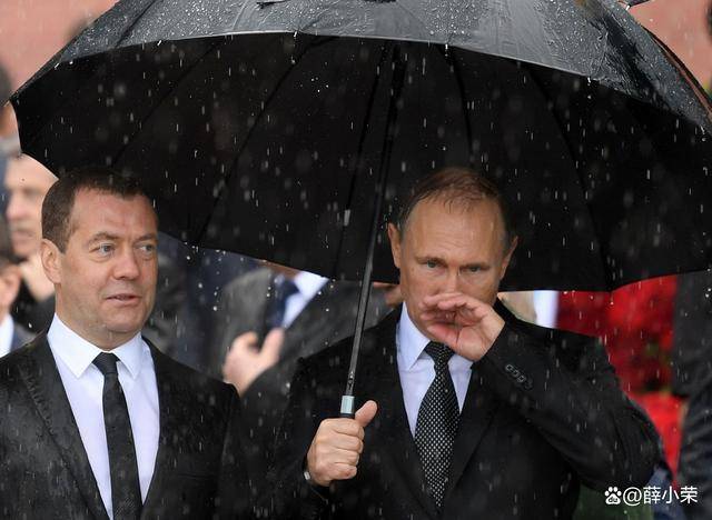 当了25年总统，普京首次全球公开：考虑找接班人但要满足三个条件