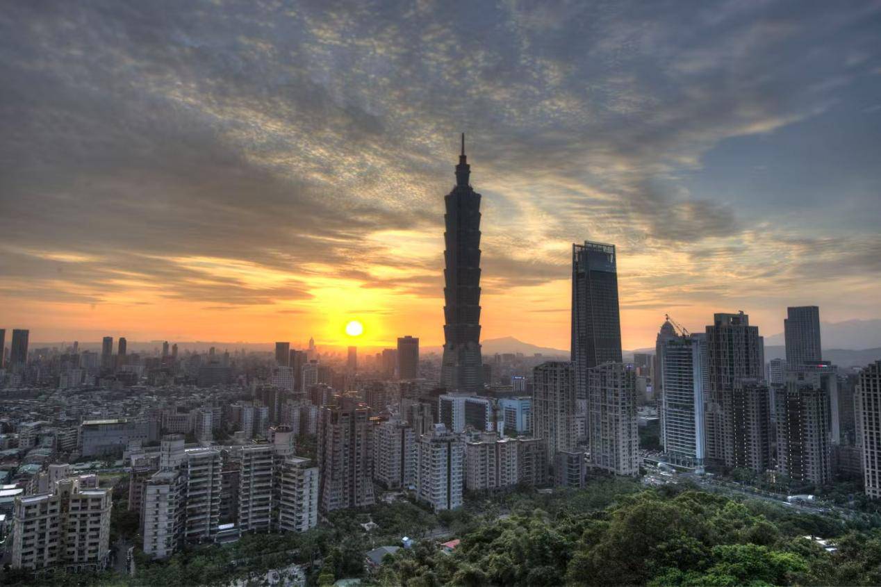 “两岸统一”倒计时，大陆突然官宣重大决定，赖清德如遭晴天霹雳