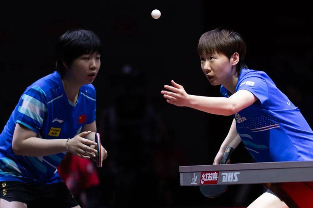 王曼昱/蒯曼夺得多哈世乒赛女双冠军,国乒4金收官