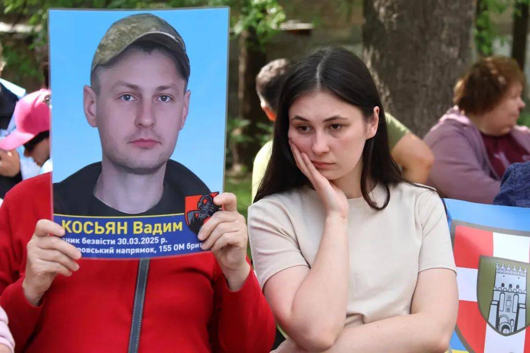 军事 | 俄攻入第聂伯罗彼得罗夫斯克，一边发动集群打击，另一边在撤军？