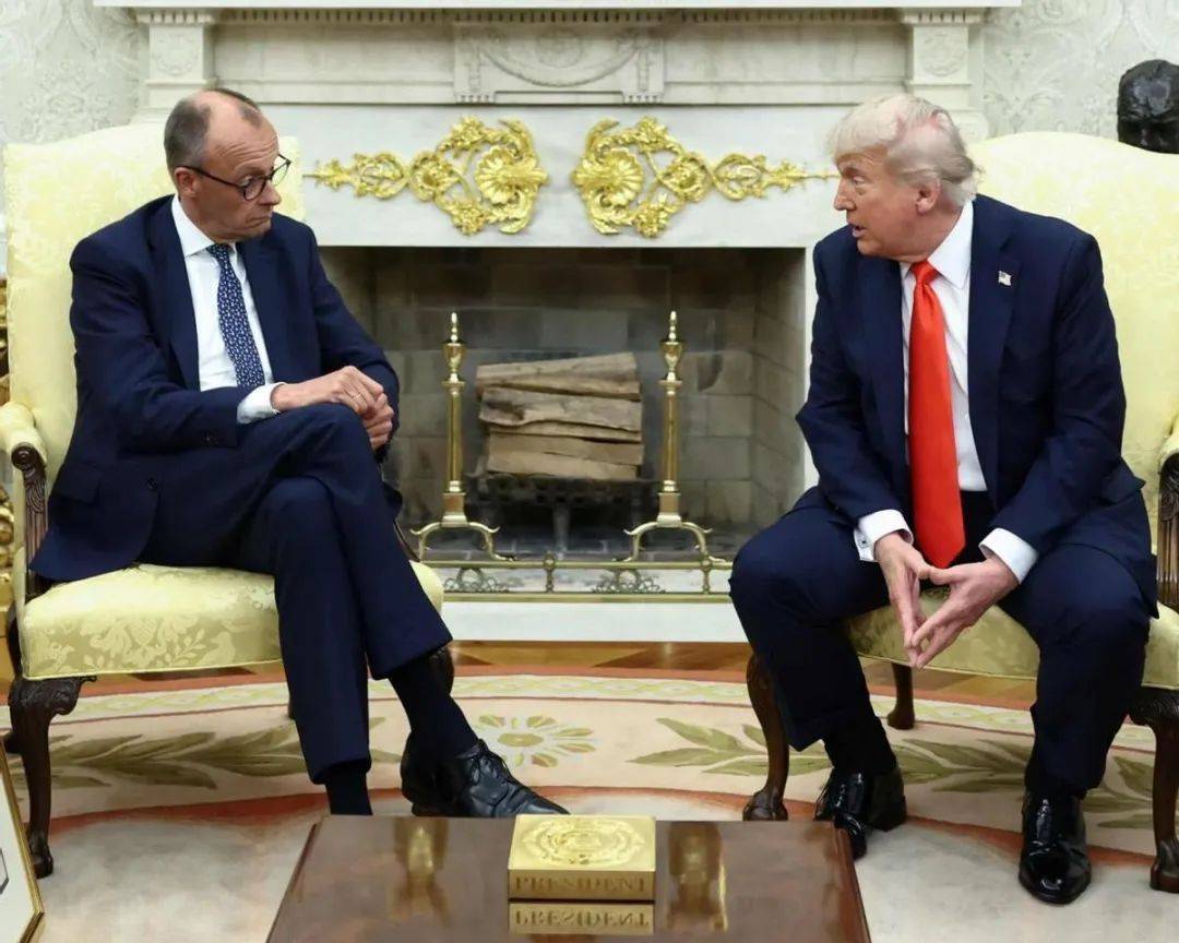 军事 | 俄攻入第聂伯罗彼得罗夫斯克，一边发动集群打击，另一边在撤军？