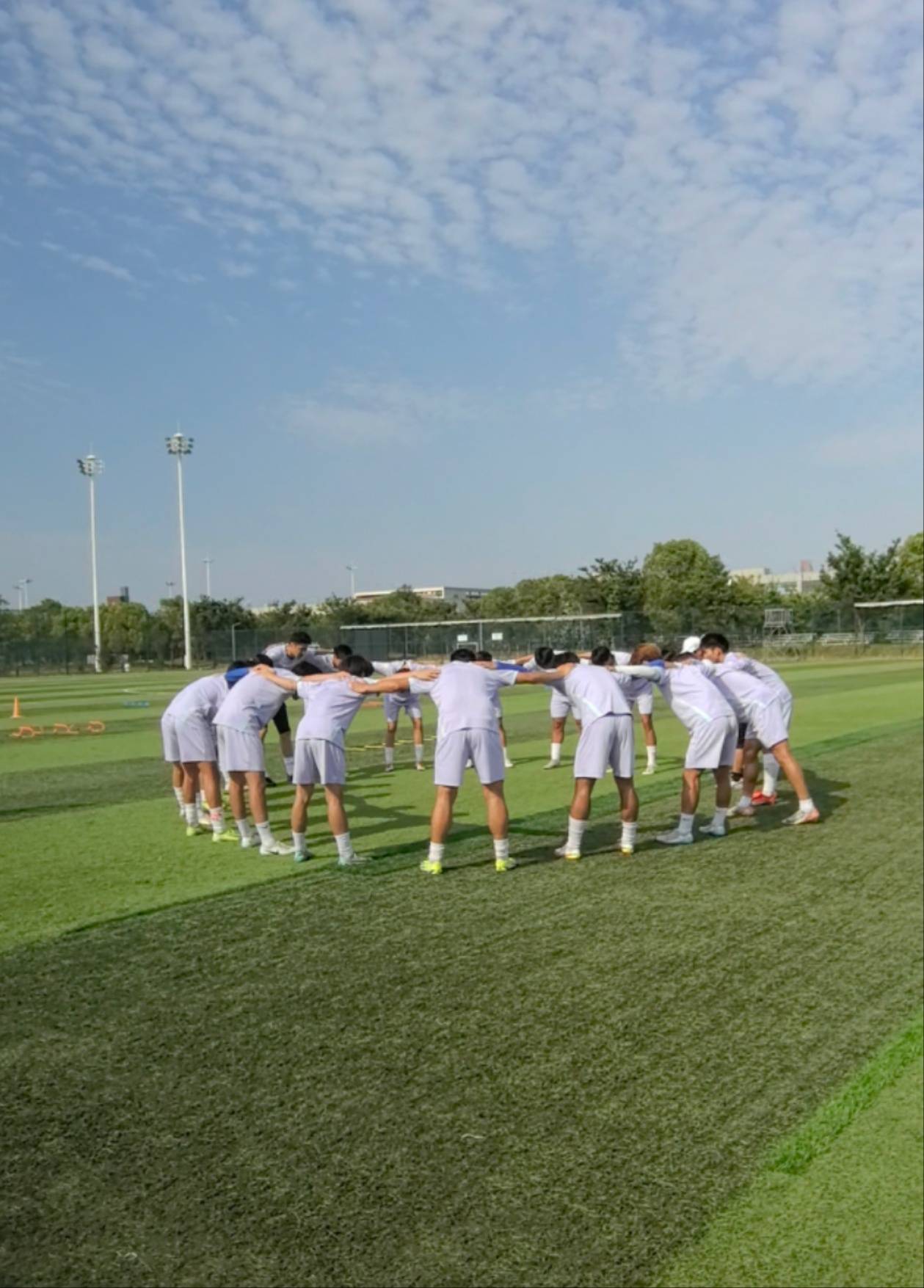 “苏超”南通队队长:父亲搞青训卖上海4套房,为南通的荣耀而战,一开始目标就是冠军