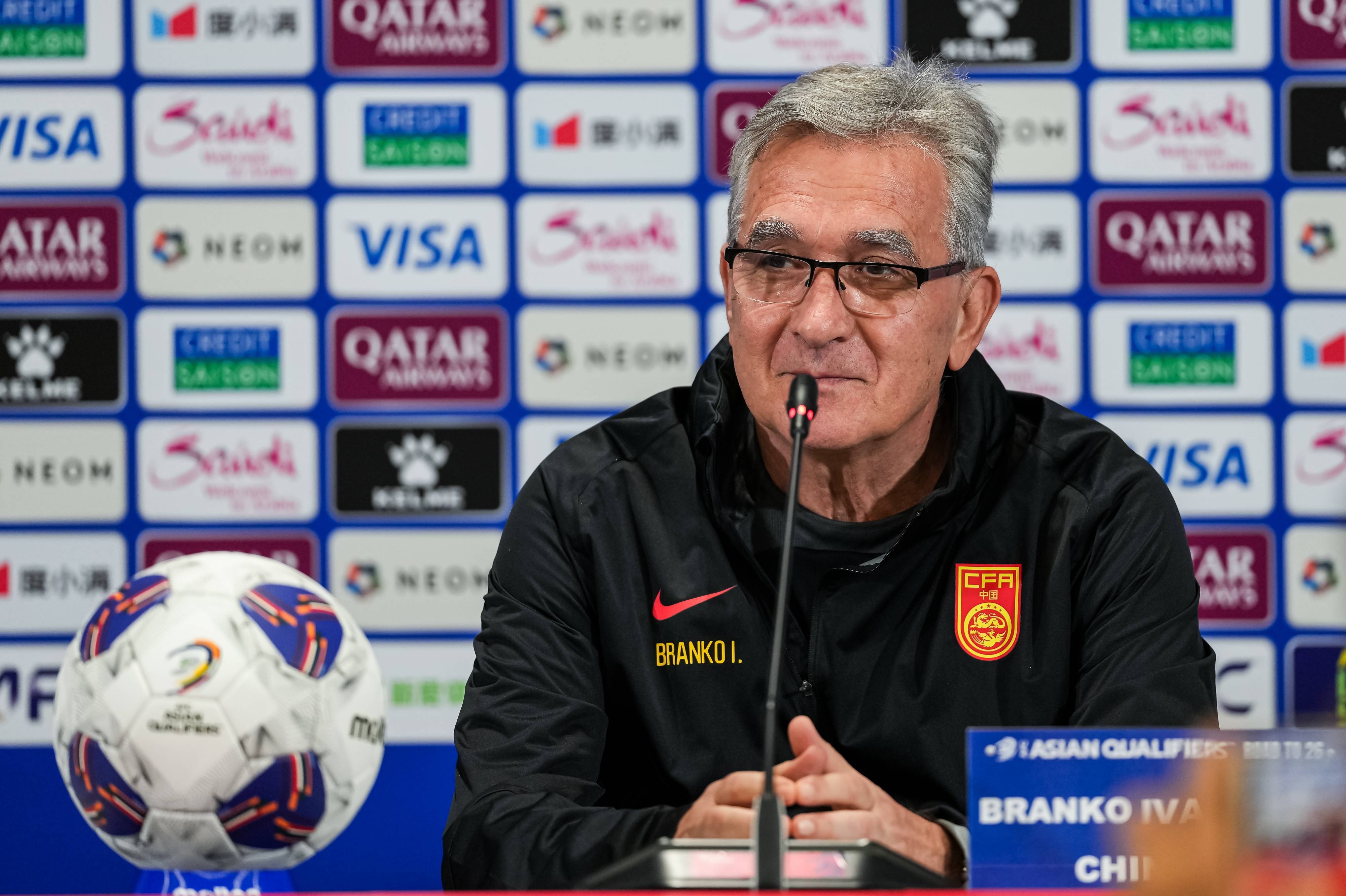 博主：足协与伊万所签合同大概率是到10月后 现在走人估计得解约