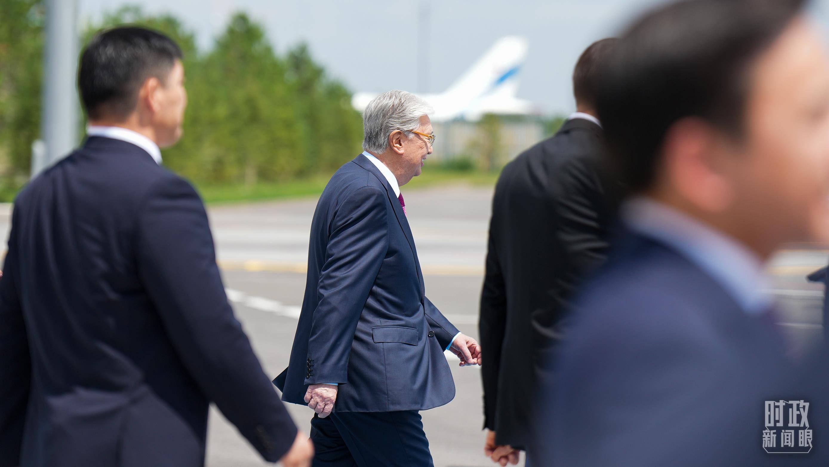 时政新闻眼丨习近平中亚之行第一天,擘画中哈全方位合作