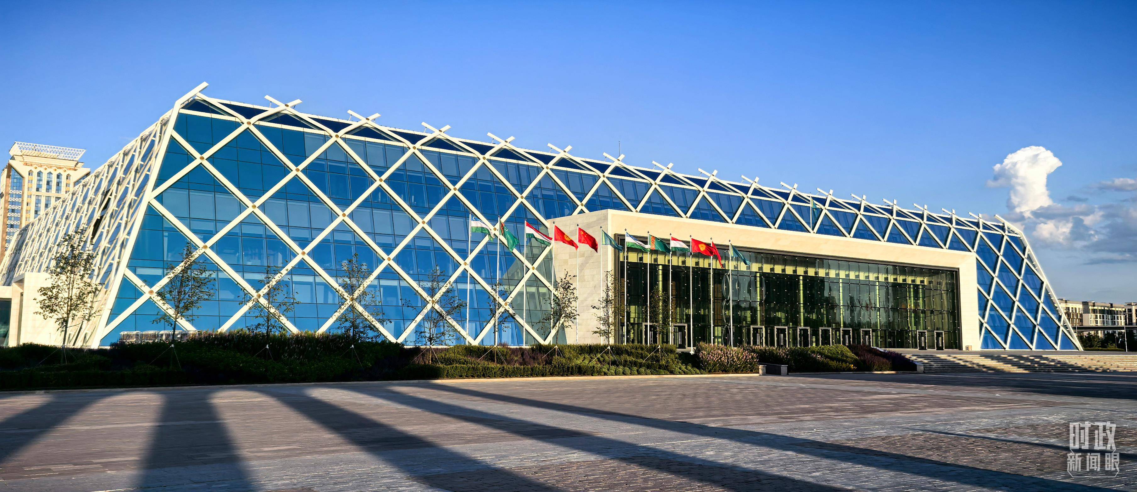 时政新闻眼丨习近平中亚之行第一天,擘画中哈全方位合作