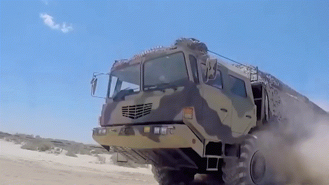 伊朗把间谍绑导弹上，中国电子侦察船现身波斯湾？又是开局一张图