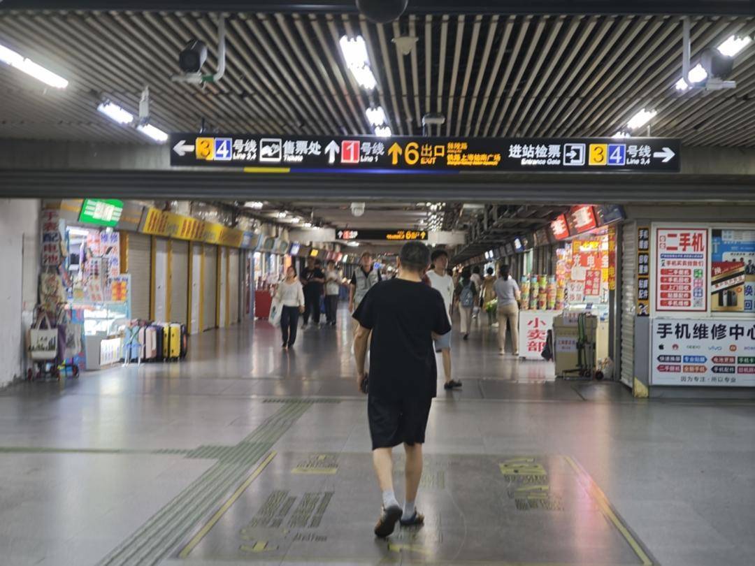 充电宝市场乱象:无标、假标问题突出,有商家兜售过关用“3C”贴纸