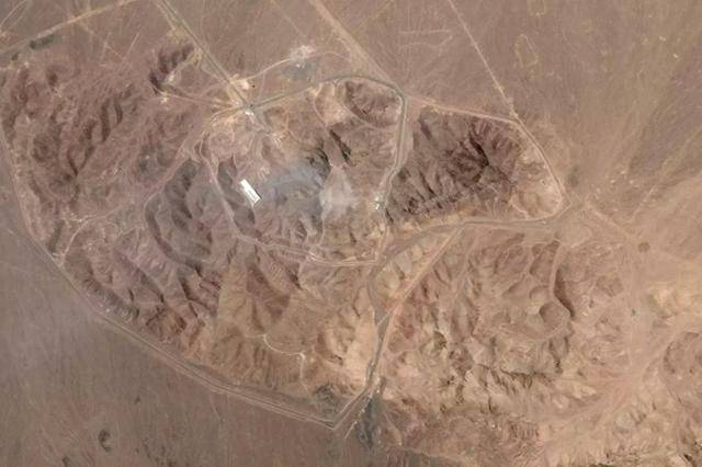 一场大战过后，伊朗开窍了？总统使出一招，将美以逼入两难境地