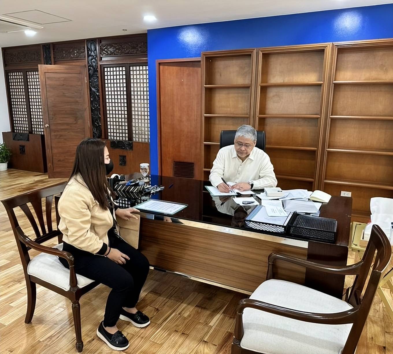 菲律宾打算硬抢南海岛礁，台当局迅速回应，选择与大陆统一战线？