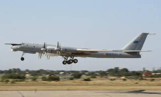 印度版轰-20！对标B-21和图160，航程12000公里+可变后掠翼！