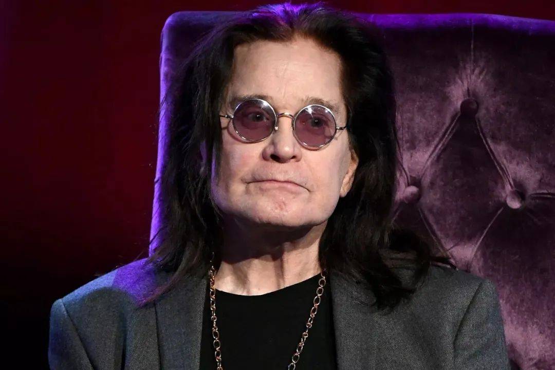 “活传奇”去世！17天前还在开演唱会……