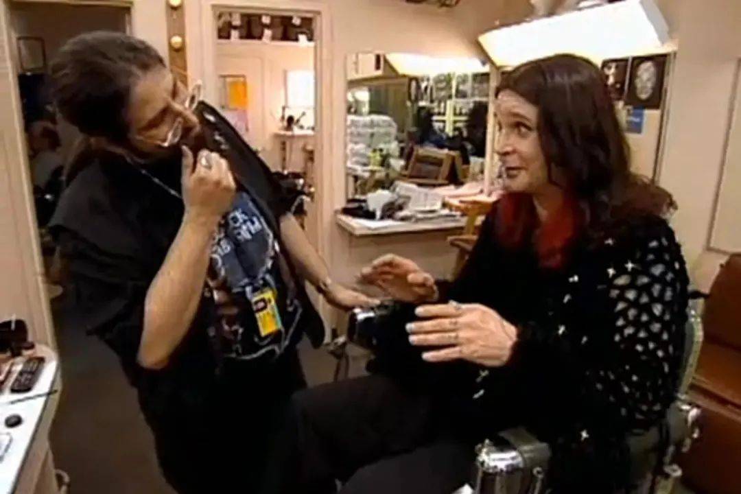 “活传奇”去世！17天前还在开演唱会……