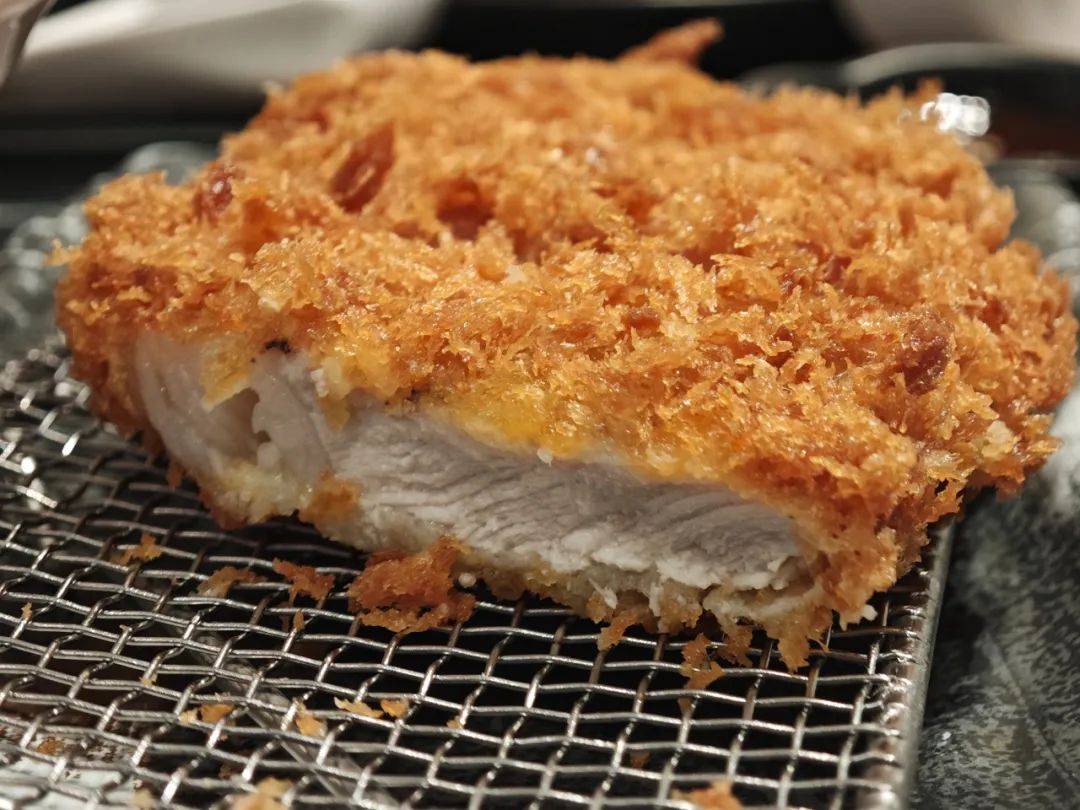 男子背痛硬扛3天，心肌大面积坏死！医生提醒：7种疼痛是心脏在求救