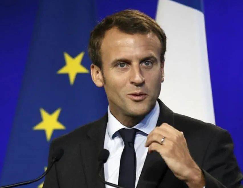 中国逮到一条“大鱼”！法国戴高乐航母刚回港，当着全世界的面，法军上将向中方发出警告