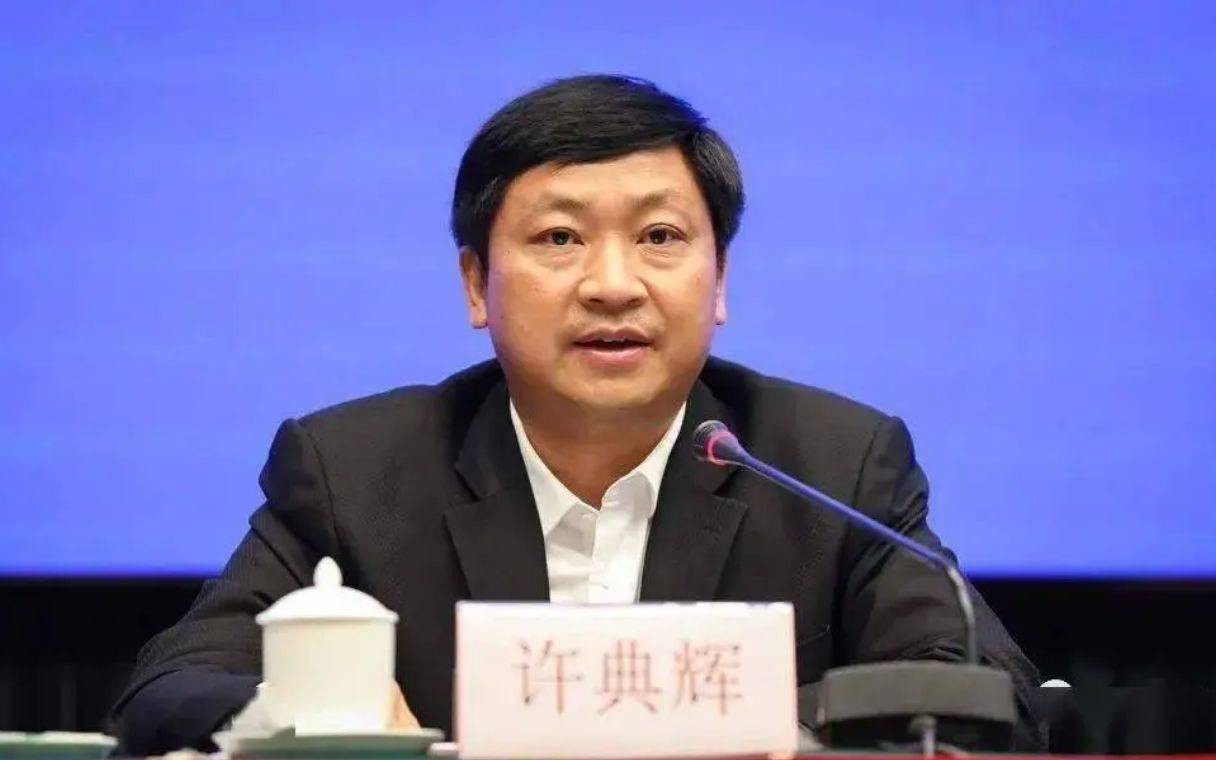 当过广东省政府副秘书长、省信访局局长等职，许典辉被查