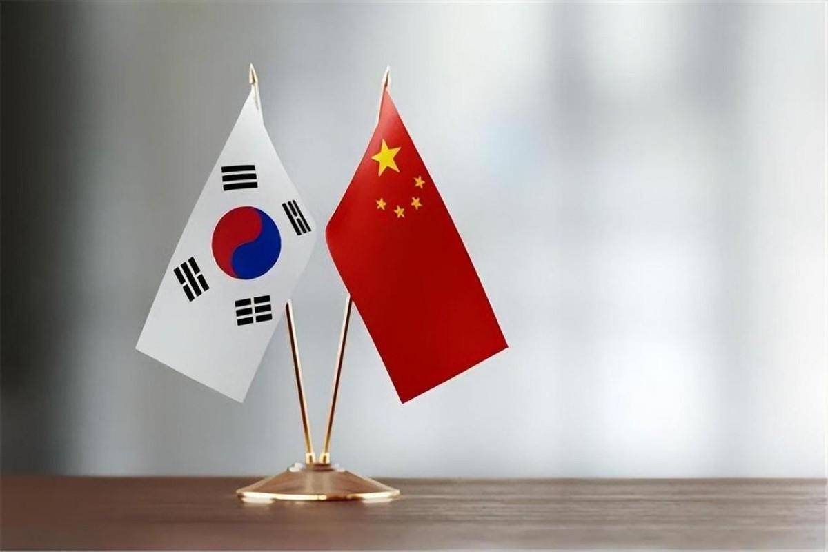 被传拒绝出席中国阅兵后，李在明开始对中国加征税收，韩国已经开始站队了？