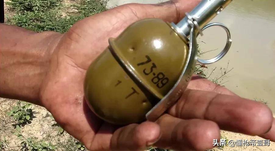 魔幻的乌克兰：除了漂亮的嫩模，还有遍地手榴弹！