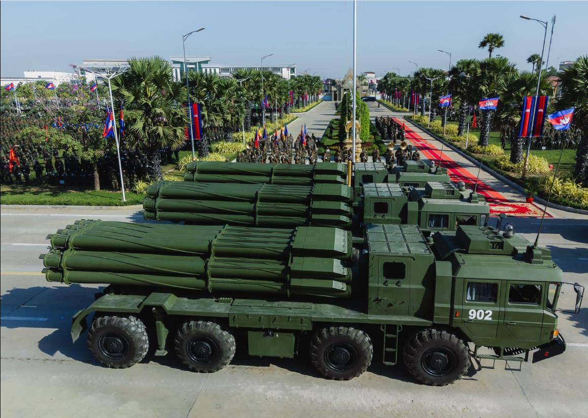 又炸了!泰国F-16越炸越凶,中国远火开打,最终还是柬埔寨失算了