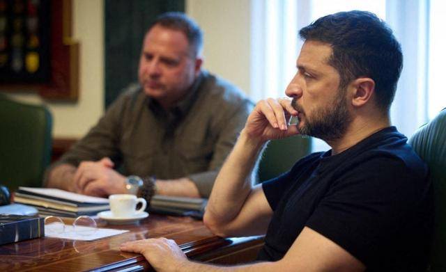 越打越猛！俄军撕开数公里缺口，乌军官痛苦承认：这仗打不下去了