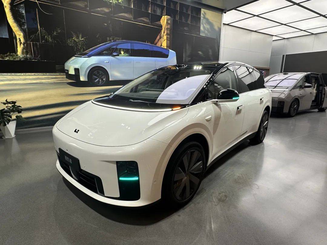 中国汽研回应“理想撞卡车”：随机购买二手车作移动式壁障车