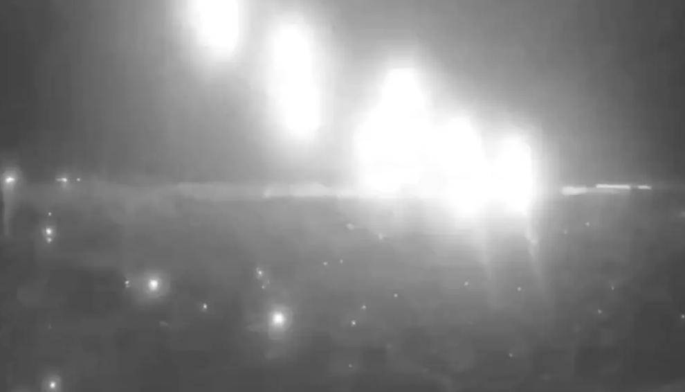 乌克兰局势再度紧张，又一邻国出兵边界，普京已提出丰厚回报