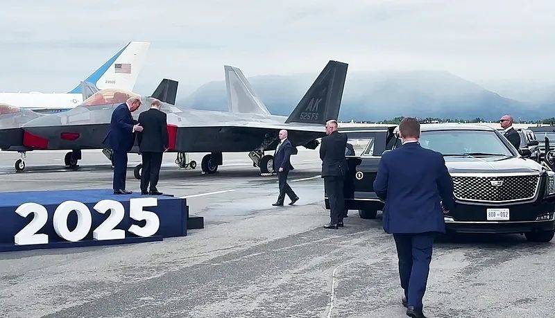 普京为何与特朗普共乘专车？原因披露