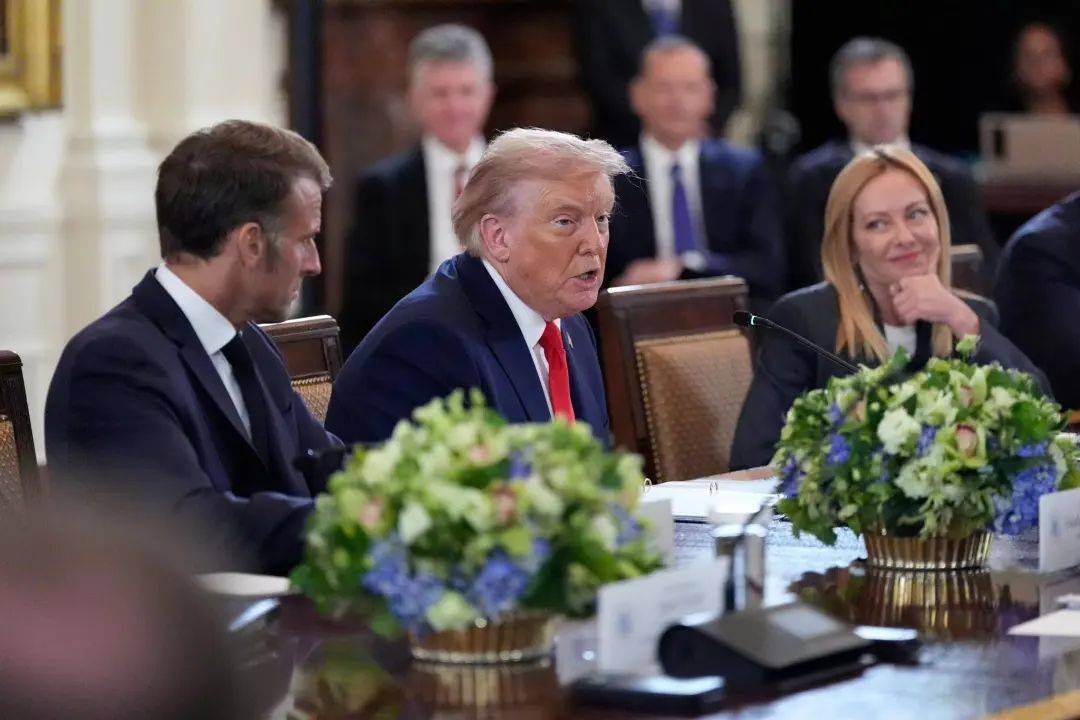 牛弹琴:白宫版智斗,特朗普果然大杀四方