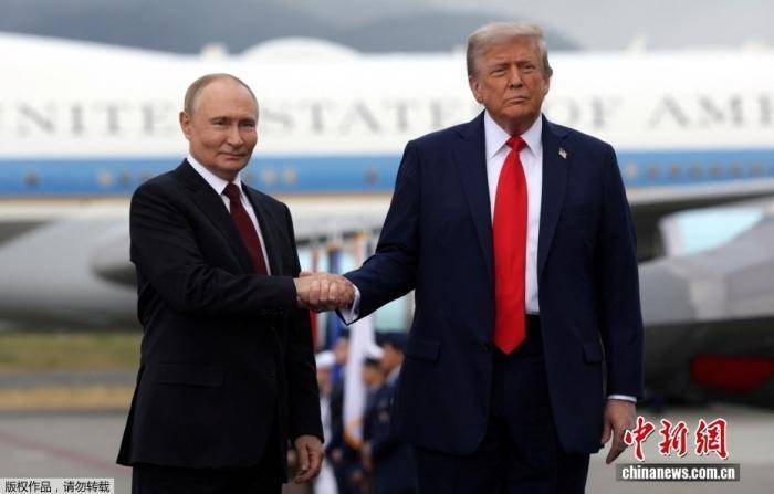 美欧乌峰会上，这张合影耐人寻味！一文读懂背后三大关键问题｜国际识局