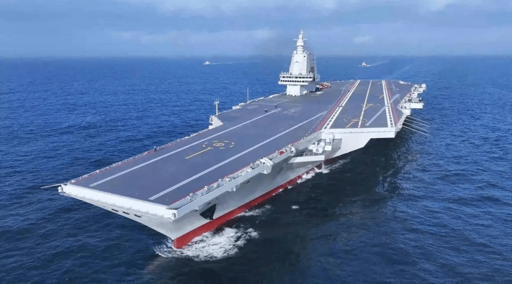 中方连发2条航行警告，福建舰或近日服役？歼35为何率先飞向南海