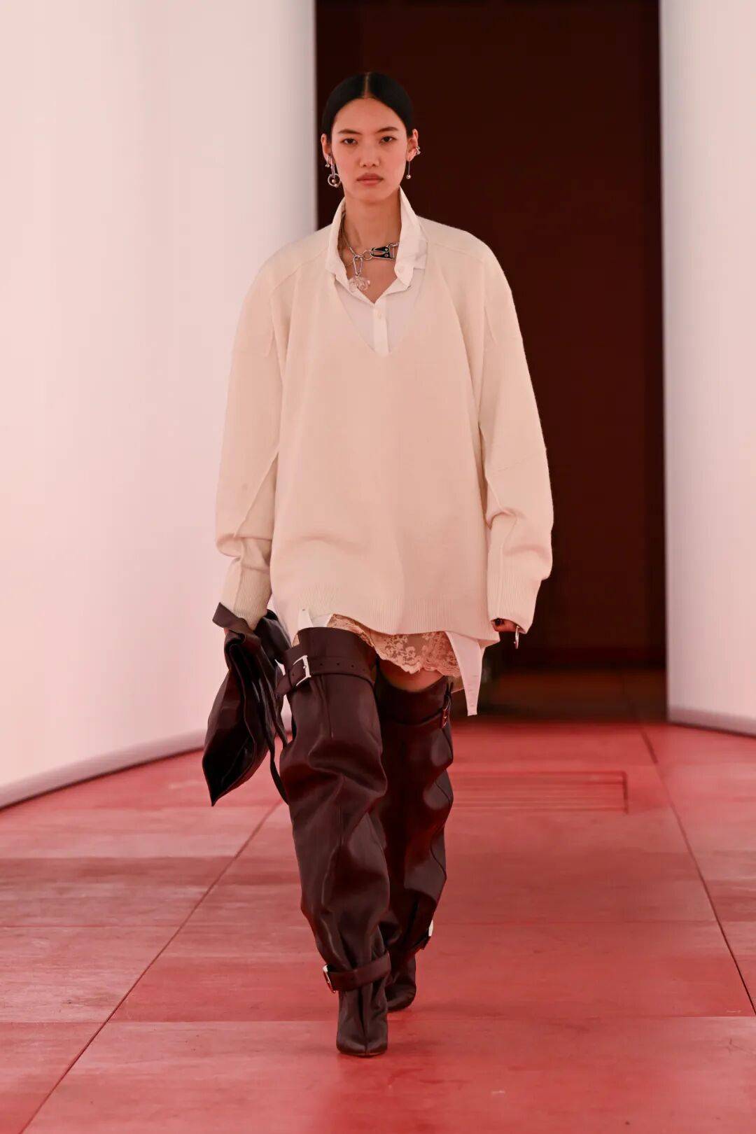 阔别七年重返T台的H&amp;M，终于暴露野心了