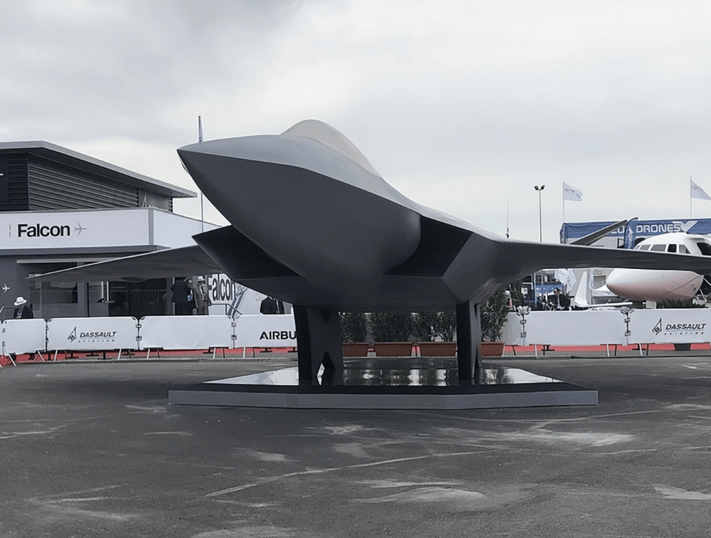 学福建舰上电磁弹射！法国7万吨新航母，注定又要被美国坑一把