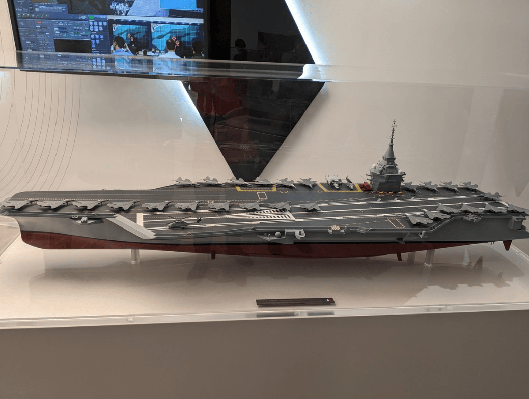 学福建舰上电磁弹射！法国7万吨新航母，注定又要被美国坑一把