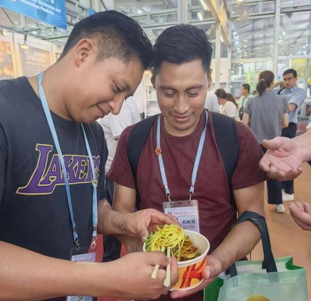 武汉即将量产！不少人赶来排队尝鲜